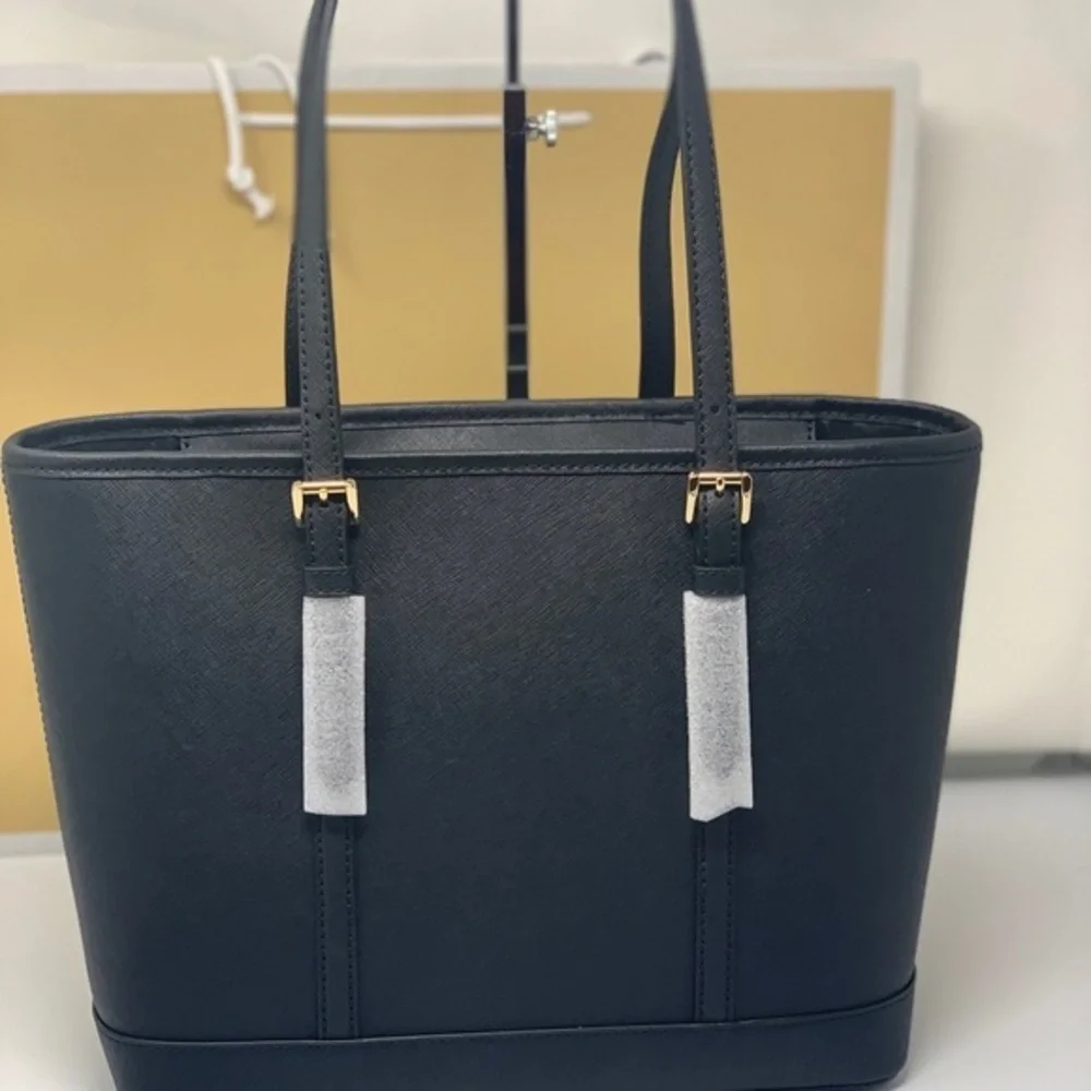 Michael kors jet set top zipper tote bag black